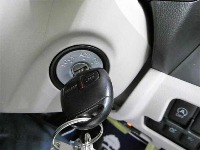 S 禁煙車・衝突被害軽減装置・純正CDオーディオ・両側スライドドア・キーレスエントリー・アイドリングストップ・横滑り防止装置・電動格納式ドアミラー・シートベルトアジャスター・シートリフター(4枚目)