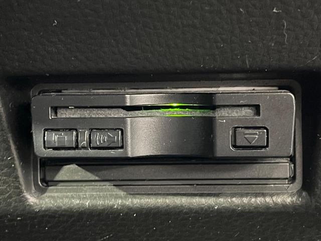 スイフト ＸＬ　衝突被害軽減システム　ドラレコ　スマートキー　ＨＩＤヘッド　ＥＴＣ　オートエアコン　純正１６インチアルミ　Ｂｌｕｅｔｏｏｔｈ　ＣＤ　ＤＶＤ再生（6枚目）