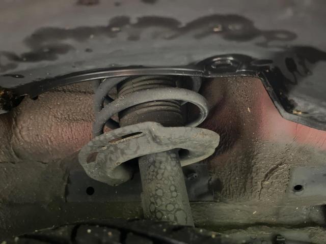 スイフト ＸＬ　衝突被害軽減システム　ドラレコ　スマートキー　ＨＩＤヘッド　ＥＴＣ　オートエアコン　純正１６インチアルミ　Ｂｌｕｅｔｏｏｔｈ　ＣＤ　ＤＶＤ再生（25枚目）