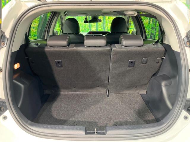 アクア G G’s バックカメラ 衝突被害軽減システム ハーフレザーシート ドラレコ LEDヘッド ビルトインETC オートライト オートエアコン 純正17インチアルミ Bluetooth CD DVD再生 フルセグ(11枚目)