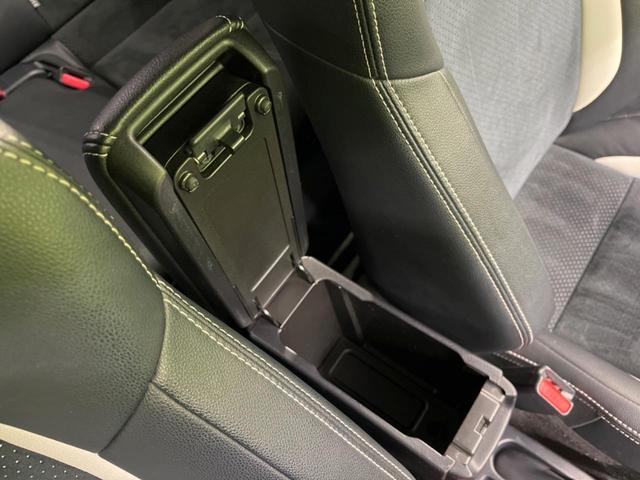 アクア G G’s バックカメラ 衝突被害軽減システム ハーフレザーシート ドラレコ LEDヘッド ビルトインETC オートライト オートエアコン 純正17インチアルミ Bluetooth CD DVD再生 フルセグ(40枚目)