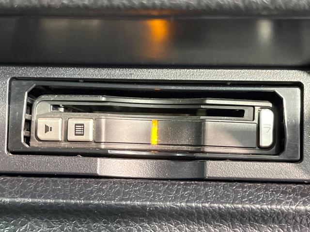 ヴォクシー ハイブリッドV 後席モニター バックカメラ 衝突被害軽減システム スマートキー LEDヘッド ビルトインETC クルコン オートライト デュアルエアコン Bluetooth CD DVD再生 フルセグ LEDフォグ(34枚目)