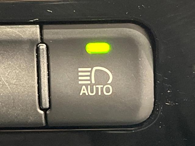 プリウス Sセーフティプラス SDナビ バックカメラ 衝突被害軽減システム コーナーセンサー スマートキー LEDヘッド ビルトインETC オートライト オートエアコン Bluetooth CD DVD再生 フルセグ(33枚目)