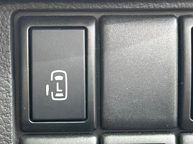 【パワースライドドア】スマートキーや運転席のスイッチでスライドドアの開閉が可能♪電動だから力を入れてドアを開ける必要が無く、小さいお子様でも、重い荷物を持っている時もラクに開け閉めできます♪