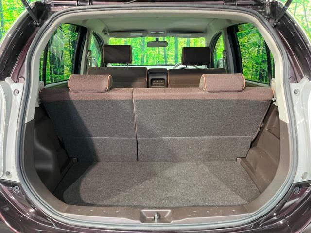 普段のお買い物や通勤、送迎等に十分な荷室スペースを確保しております。セカンドシートを倒すと、大きな荷物の積載も可能です♪