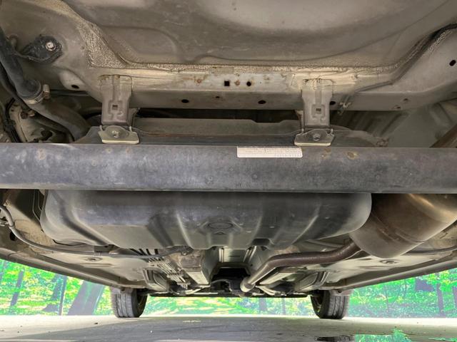 親切・丁寧な専門メカニックスタッフが応対！・車検・点検整備・事故等の修理などアフターサービスも安心。お車のカスタマイズもネクステージのサービススタッフまでご相談ください！