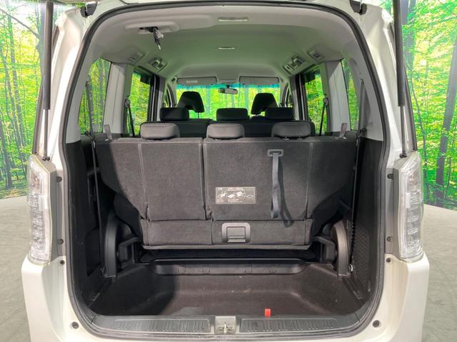 ステップワゴンスパーダ Ｚ　ナビ　両側電動ドア　バックカメラ　ＨＩＤヘッド　ビルトインＥＴＣ　クルコン　純正１６インチアルミ　オートライト　オートエアコン　Ｂｌｕｅｔｏｏｔｈ　ＣＤ　ＤＶＤ再生（12枚目）