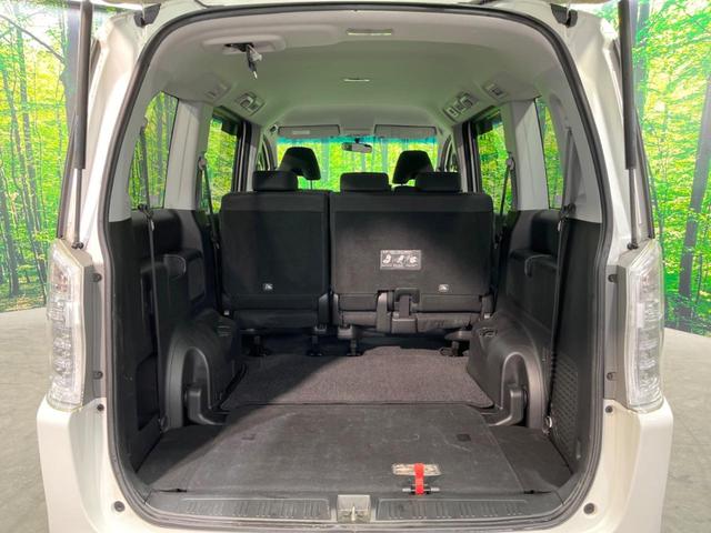 ステップワゴンスパーダ Ｚ　ナビ　両側電動ドア　バックカメラ　ＨＩＤヘッド　ビルトインＥＴＣ　クルコン　純正１６インチアルミ　オートライト　オートエアコン　Ｂｌｕｅｔｏｏｔｈ　ＣＤ　ＤＶＤ再生（13枚目）