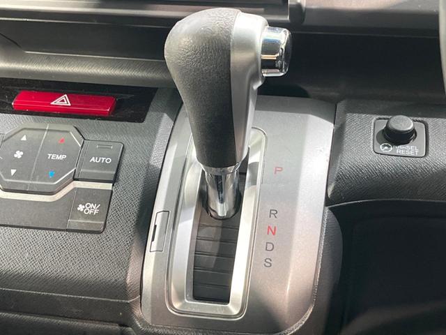 ステップワゴンスパーダ Ｚ　ナビ　両側電動ドア　バックカメラ　ＨＩＤヘッド　ビルトインＥＴＣ　クルコン　純正１６インチアルミ　オートライト　オートエアコン　Ｂｌｕｅｔｏｏｔｈ　ＣＤ　ＤＶＤ再生（39枚目）