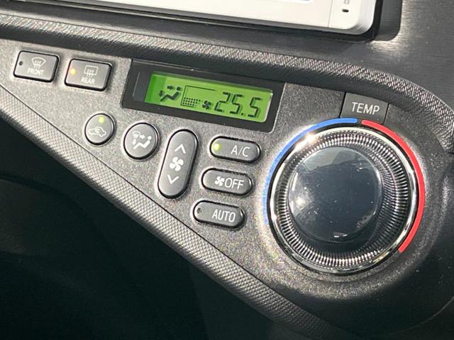 アクア Ｇブラックソフトレザーセレクション　バックカメラ　ハーフレザーシート　ＨＩＤヘッド　ＥＴＣ　純正１５インチアルミ　オートエアコン　ＣＤ　ＤＶＤ再生　地デジ（8枚目）