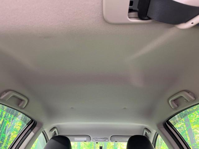 アクア Ｇブラックソフトレザーセレクション　バックカメラ　ハーフレザーシート　ＨＩＤヘッド　ＥＴＣ　純正１５インチアルミ　オートエアコン　ＣＤ　ＤＶＤ再生　地デジ（13枚目）