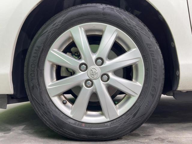 アクア Ｇブラックソフトレザーセレクション　バックカメラ　ハーフレザーシート　ＨＩＤヘッド　ＥＴＣ　純正１５インチアルミ　オートエアコン　ＣＤ　ＤＶＤ再生　地デジ（17枚目）