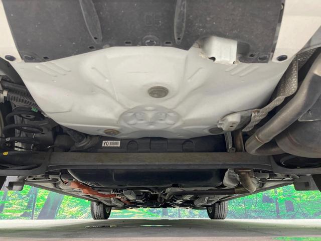 アクア Ｇブラックソフトレザーセレクション　バックカメラ　ハーフレザーシート　ＨＩＤヘッド　ＥＴＣ　純正１５インチアルミ　オートエアコン　ＣＤ　ＤＶＤ再生　地デジ（32枚目）