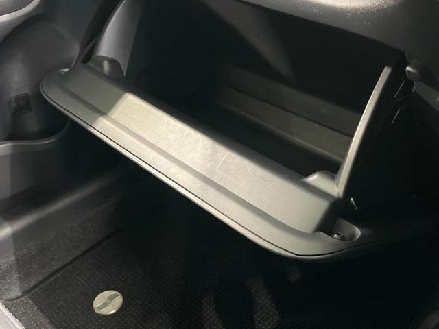 アクア Ｇブラックソフトレザーセレクション　バックカメラ　ハーフレザーシート　ＨＩＤヘッド　ＥＴＣ　純正１５インチアルミ　オートエアコン　ＣＤ　ＤＶＤ再生　地デジ（48枚目）