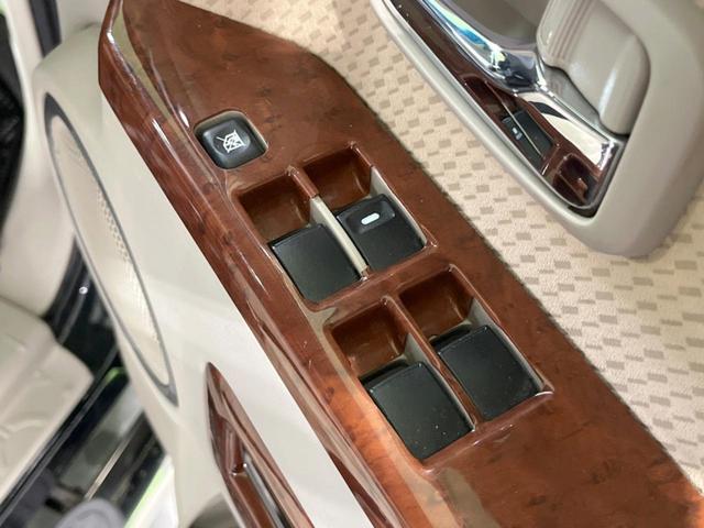 デリカD:5 G プレミアム 4WD 両側電動ドア バックカメラ 衝突被害軽減システム 電動リアゲート ドラレコ スマートキー LEDヘッド デュアルエアコン リアエアコン CD DVD再生 LEDフォグ(31枚目)