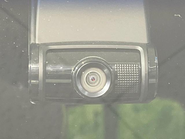 N-BOXカスタム G・Lターボホンダセンシング 両側電動ドア バックカメラ レーダークルーズ ハーフレザーシート ドラレコ コーナーセンサー スマートキー LEDヘッド ビルトインETC オートライト デュアルエアコン Bluetooth CD(7枚目)