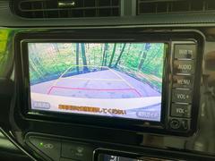 【バックカメラ】駐車時に後方がリアルタイム映像で確認できます。大型商業施設や立体駐車場での駐車時や、夜間のバック時に大活躍！運転スキルに関わらず、今や必須となった装備のひとつです！ 4