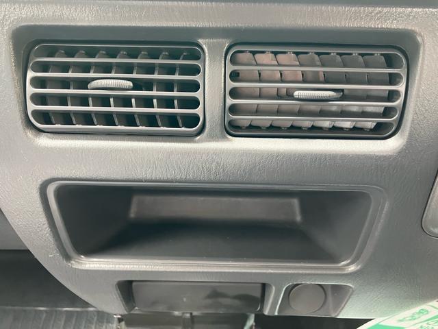 サンバーバン VB 2WD オートマ車 エアコン パワステ ラジオ 運転席エアバッグ ヘッドライトレベライザー 積載量350kg(16枚目)