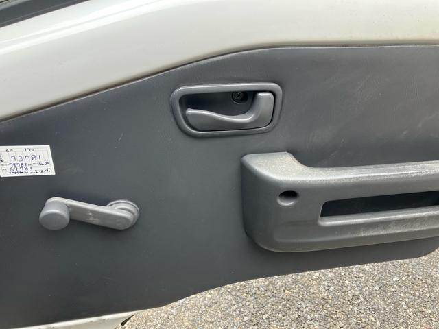 サンバーバン VB 2WD オートマ車 エアコン パワステ ラジオ 運転席エアバッグ ヘッドライトレベライザー 積載量350kg(21枚目)