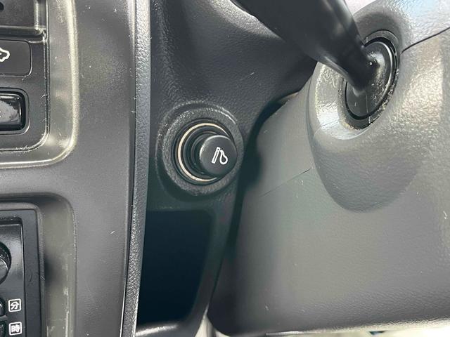 キャリイトラック  4WD 軽トラック MT エアコン パワーステアリング(6枚目)