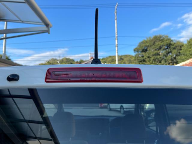 ステラ Ｌリミテッド　スマートアシスト　４ＷＤ　スマートキー　プッシュスタート　ナビ・ワンセグＴＶ　バックカメラ　ＥＴＣ　禁煙車　新品タイヤ装着　エコアイドル　社外１４インチＡＷ　盗難防止システム　衝突安全ボディ（24枚目）