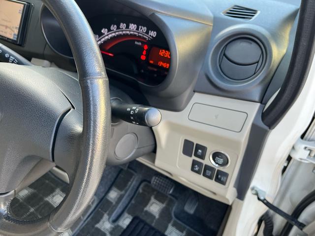 ステラ Ｌリミテッド　スマートアシスト　４ＷＤ　スマートキー　プッシュスタート　ナビ・ワンセグＴＶ　バックカメラ　ＥＴＣ　禁煙車　新品タイヤ装着　エコアイドル　社外１４インチＡＷ　盗難防止システム　衝突安全ボディ（31枚目）