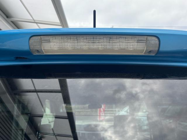 ステラ カスタムＲ　スマートキー　プッシュスタート　ＥＴＣ　ＨＩＤ　ＵＶカットガラス　盗難防止システム　衝突安全ボディ（24枚目）