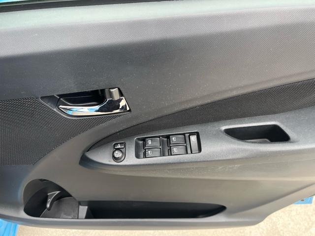 ステラ カスタムＲ　スマートキー　プッシュスタート　ＥＴＣ　ＨＩＤ　ＵＶカットガラス　盗難防止システム　衝突安全ボディ（40枚目）