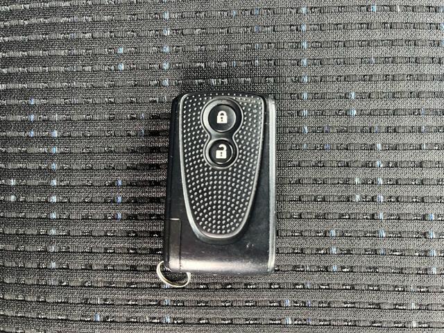 ステラ カスタムＲ　スマートキー　プッシュスタート　ＥＴＣ　ＨＩＤ　ＵＶカットガラス　盗難防止システム　衝突安全ボディ（47枚目）