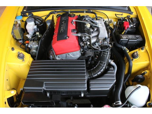 Ｓ２０００ ベースグレード　純正１６インチアルミホイール　純正足回り　純正マフラー　ガラススクリーン　電動オープントップ　赤革シート（12枚目）