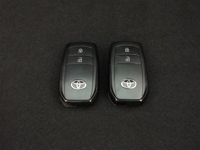 プリウス Ｘ　フルセグ　メモリーナビ　ミュージックプレイヤー接続可　バックカメラ　衝突被害軽減システム　ＥＴＣ　ＬＥＤヘッドランプ　ワンオーナー　記録簿　アイドリングストップ（28枚目）