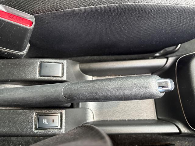 スイフト XG 2型 プッシュスタート シートヒーター オートライト オートエアコン スズキセーフティーサポート 衝突安全ボディ 横滑り防止機能 盗難防止システム 衝突被害軽減システム(14枚目)
