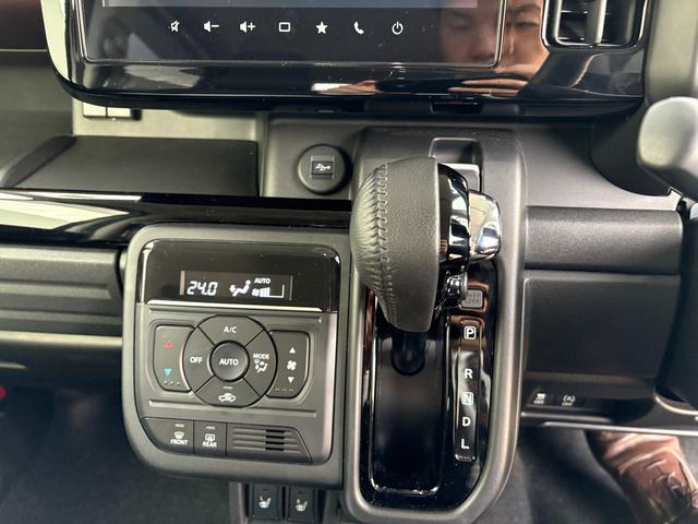 スペーシアカスタム カスタム　ＨＹＢＲＩＤ　ＸＳ　バックカメラ　オートライト　Ｂｌｕｅｔｏｏｔｈ　スライドドア　純正ナビ　プッシュスタート　シートヒーター　オートエアコン　スズキセーフティーサポート　衝突被害軽減システム　アイドリングストップ（7枚目）