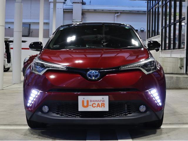 C-HR G LEDエディション クルーズコントロール バックカメラ 運転席・助手席シートヒーター ナビ ETC フルセグ Bluetooth LEDヘッドライト フロントフォグランプ スマートキー CD DVD 電動格納ミラー(3枚目)