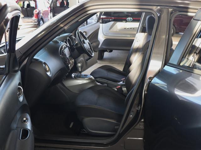ジューク 16GT FOUR タイプV 4WD ターボ ナビ ETC スマートキー オートライト フロントフォグランプ 純正アルミホイール フルセグ 電動格納ミラー フロアマット サイドドアバイザー 運転席・助手席エアバック オートエアコン(26枚目)