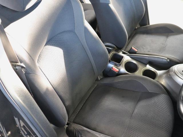 ジューク 16GT FOUR タイプV 4WD ターボ ナビ ETC スマートキー オートライト フロントフォグランプ 純正アルミホイール フルセグ 電動格納ミラー フロアマット サイドドアバイザー 運転席・助手席エアバック オートエアコン(38枚目)