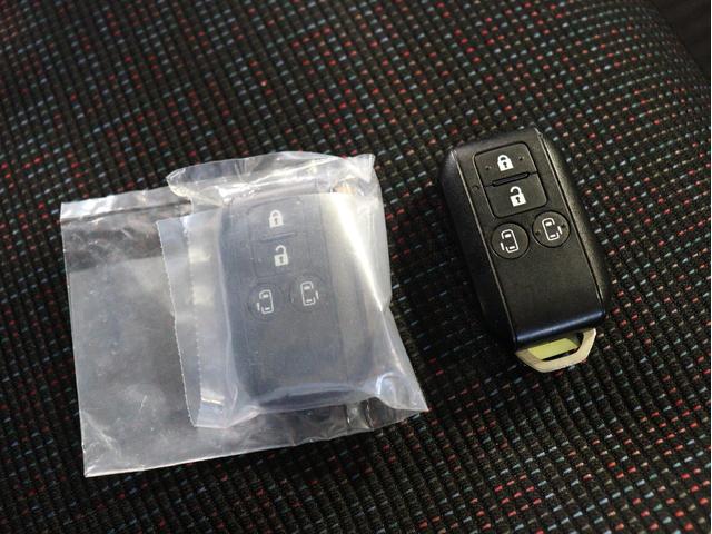 スペーシア ハイブリッドＸ　衝突被害軽減システム　両側パワースライドドア　８インチナビ　運転席シートヒーター　ＥＴＣ　天井サーキュレーター　オートライト　スマートキー　フルセグ　Ｂｌｕｅｔｏｏｔｈ　ＵＳＢ入力端子　フロアマット（11枚目）