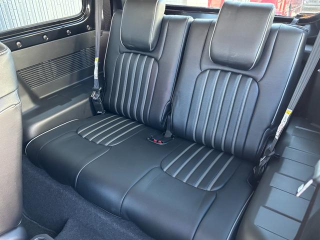 ジムニー XC グレッディマフラー シートカバー ナビ バックモニター ロッソモデロ トーヨータイヤオープンカントリー(12枚目)