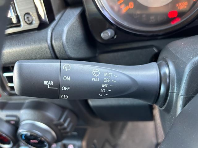 ジムニー XC グレッディマフラー シートカバー ナビ バックモニター ロッソモデロ トーヨータイヤオープンカントリー(26枚目)