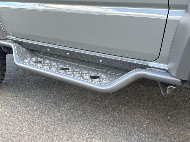 ジムニーシエラ JC リフトアップ マフラー アルミホイール 社外テールレンズ サイドステップ オープンカントリー ナビ バックモニター(12枚目)