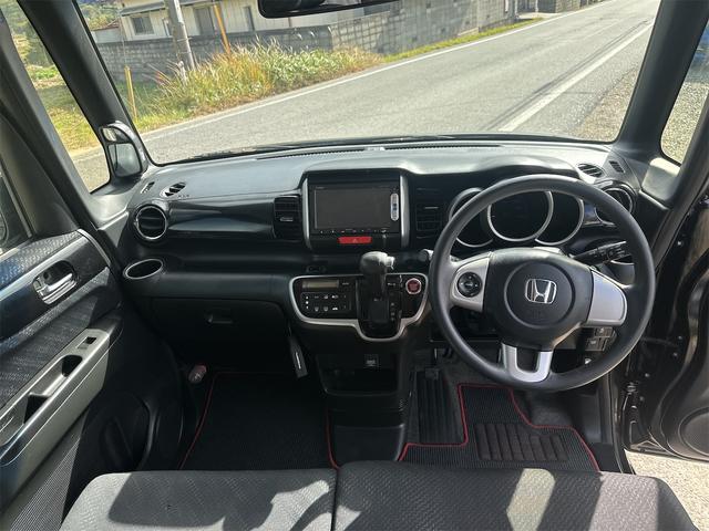 N-BOXカスタム G SSパッケージ ETC バックカメラ 両側電動スライドドア TV 衝突被害軽減システム オートライト HID スマートキー アイドリングストップ 電動格納ミラー ベンチシート CVT 盗難防止システム ABS ESC(2枚目)