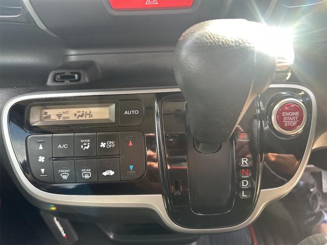 N-BOXカスタム G SSパッケージ ETC バックカメラ 両側電動スライドドア TV 衝突被害軽減システム オートライト HID スマートキー アイドリングストップ 電動格納ミラー ベンチシート CVT 盗難防止システム ABS ESC(6枚目)