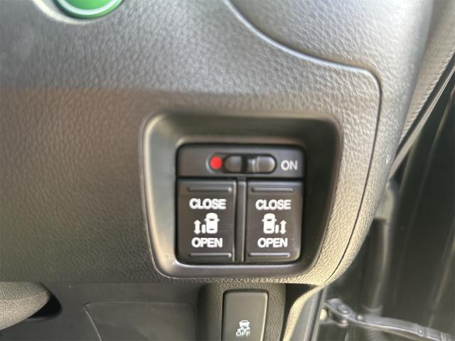 N-BOXカスタム G SSパッケージ ETC バックカメラ 両側電動スライドドア TV 衝突被害軽減システム オートライト HID スマートキー アイドリングストップ 電動格納ミラー ベンチシート CVT 盗難防止システム ABS ESC(10枚目)