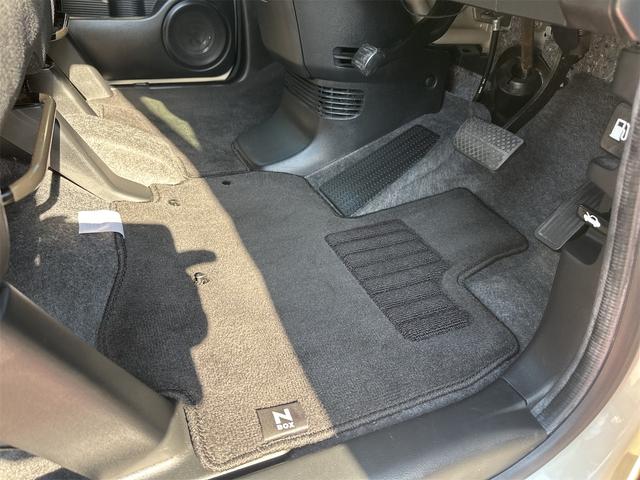 Ｎ－ＢＯＸカスタム Ｇ・ターボパッケージ　ＥＴＣ　バックカメラ　両側電動スライドドア　ナビ　ＴＶ　オートクルーズコントロール　オートライト　ＨＩＤ　スマートキー　電動格納ミラー　ベンチシート　ＣＶＴ　盗難防止システム　ＡＢＳ　ＥＳＣ　ＣＤ（49枚目）