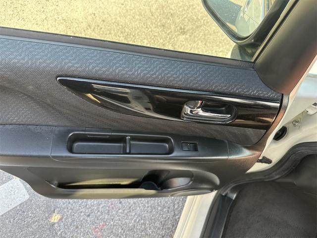 Ｎ－ＢＯＸカスタム Ｇ・ターボパッケージ　ＥＴＣ　バックカメラ　両側電動スライドドア　ナビ　ＴＶ　オートクルーズコントロール　オートライト　ＨＩＤ　スマートキー　電動格納ミラー　ベンチシート　ＣＶＴ　盗難防止システム　ＡＢＳ　ＥＳＣ　ＣＤ（63枚目）