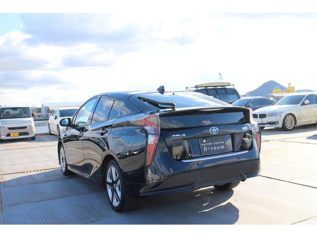 プリウス Ａツーリングセレクション　レザーシート　シートヒーター　純正ナビＴＶ　バックカメラ　オートクルーズ　ドライブレコーダー　スマートキー　コーナーセンサー　スペアキー（6枚目）