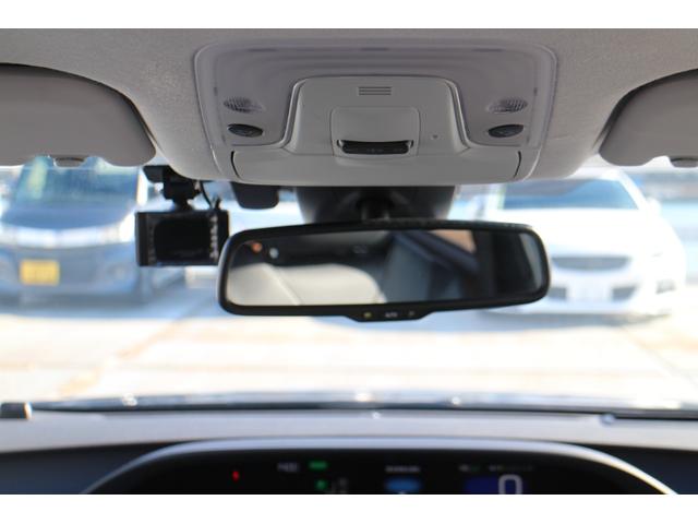 プリウス Ａツーリングセレクション　レザーシート　シートヒーター　純正ナビＴＶ　バックカメラ　オートクルーズ　ドライブレコーダー　スマートキー　コーナーセンサー　スペアキー（16枚目）