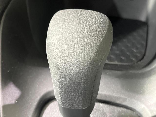 X トヨタセーフティーセンス 禁煙車 SDナビ バックカメラ Bluetooth再生 スマートキー オートマチックハイビーム 車線逸脱警報 オートライト プライバシーガラス 盗難防止装置 ETC(28枚目)
