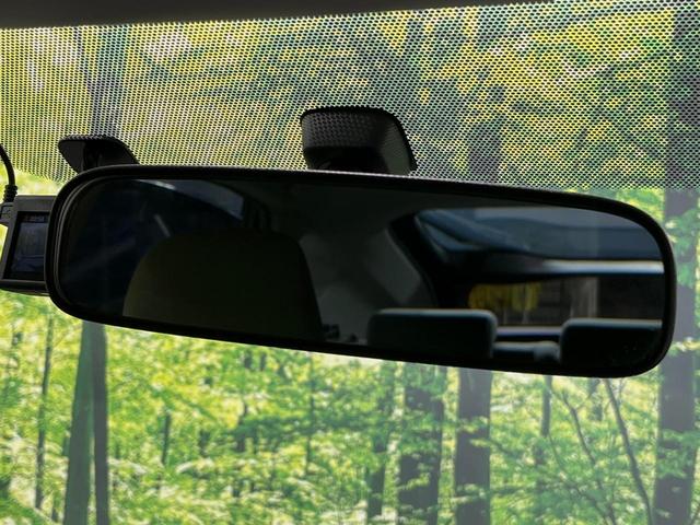 プリウス Ｓ　ＳＤナビ　バックカメラ　禁煙車　ドラレコ　スマートキー　ＥＴＣ　オートライト　オートエアコン　Ｂｌｕｅｔｏｏｔｈ　ＣＤ再生　地デジ　ステアリングスイッチ　フォグライト　プライバシーガラス　盗難防止装置（36枚目）