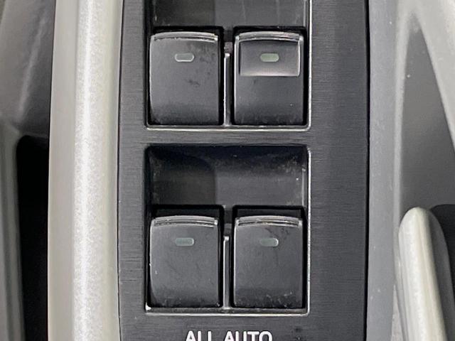 プリウス Ｓ　ＳＤナビ　バックカメラ　禁煙車　ドラレコ　スマートキー　ＥＴＣ　オートライト　オートエアコン　Ｂｌｕｅｔｏｏｔｈ　ＣＤ再生　地デジ　ステアリングスイッチ　フォグライト　プライバシーガラス　盗難防止装置（39枚目）